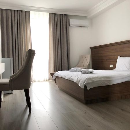 Hotel Dardani Titova Mitrovica Екстериор снимка