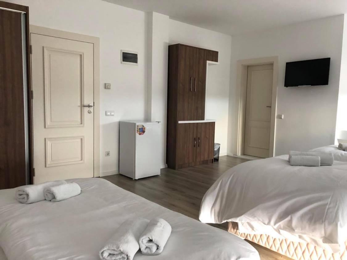 Hotel Dardani Titova Mitrovica Екстериор снимка