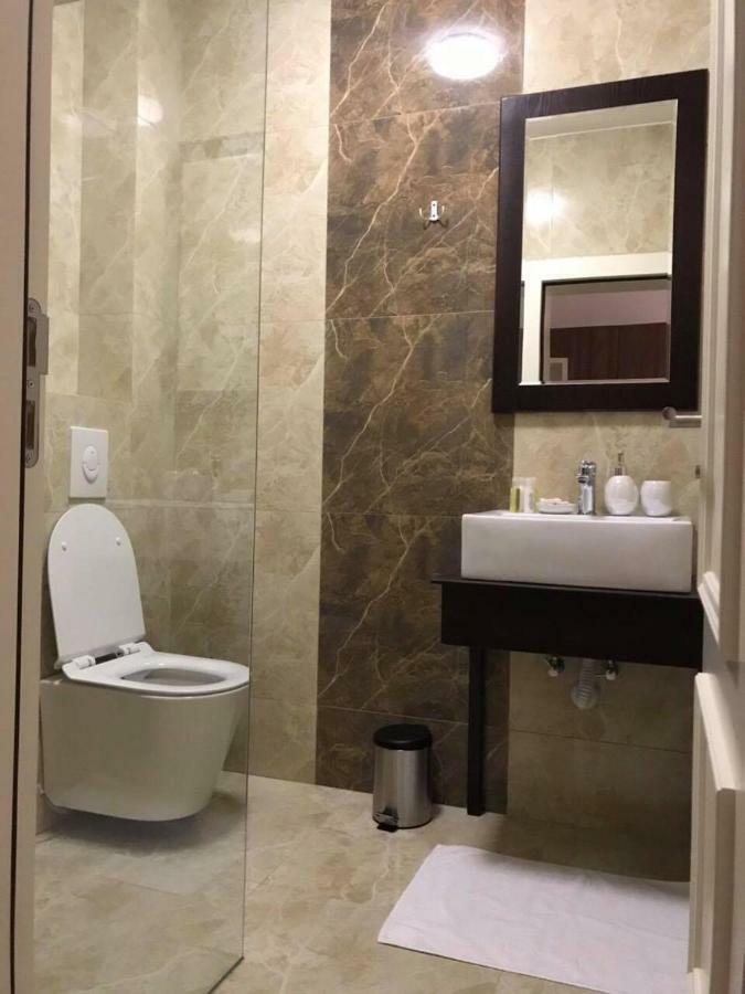 Hotel Dardani Titova Mitrovica Екстериор снимка
